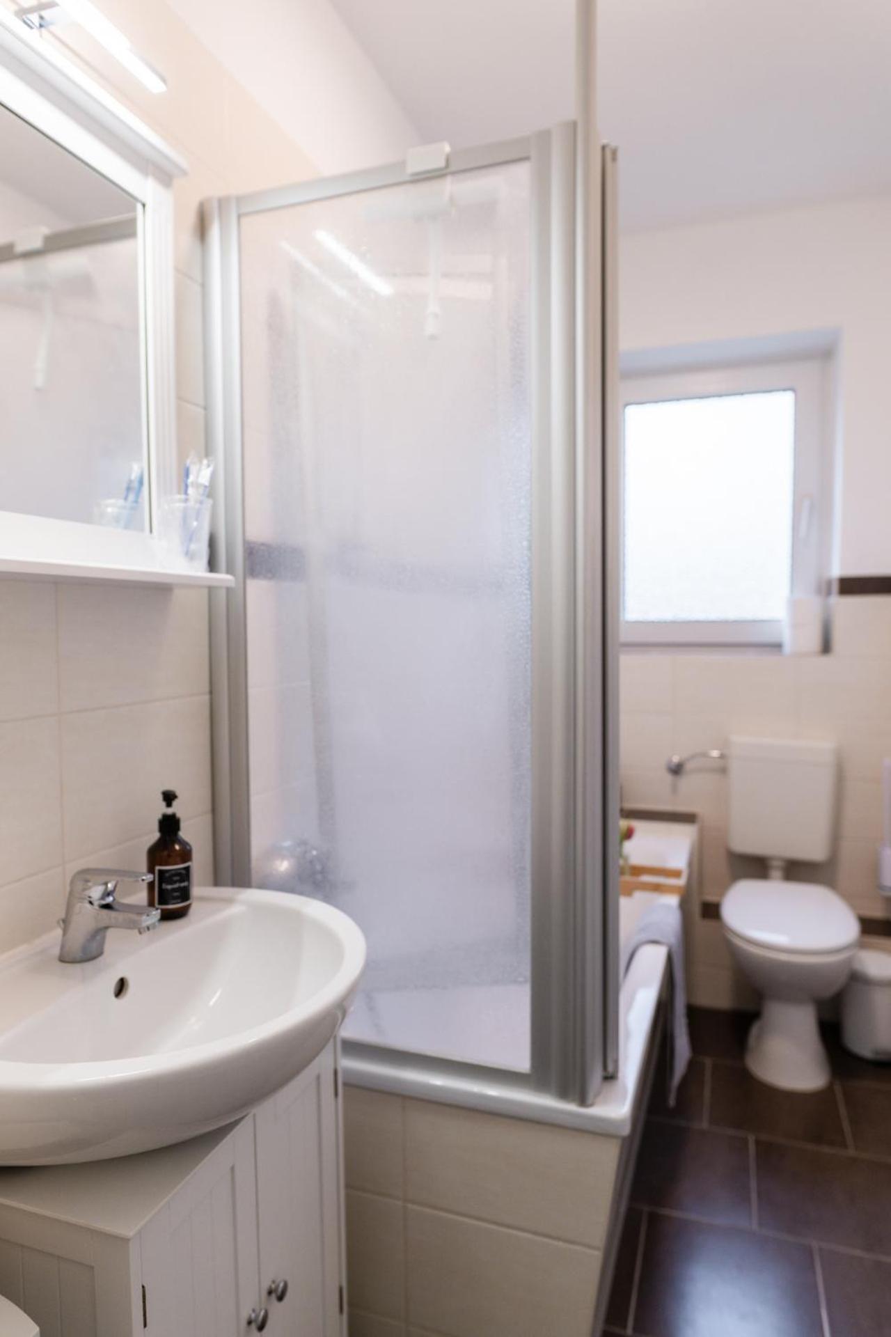 Mitten In Wolfsburg - Happyhome - 2 Zimmer, 6 Personen, Outletcenter, Autostadt, Vw-Nah, Parken 외부 사진